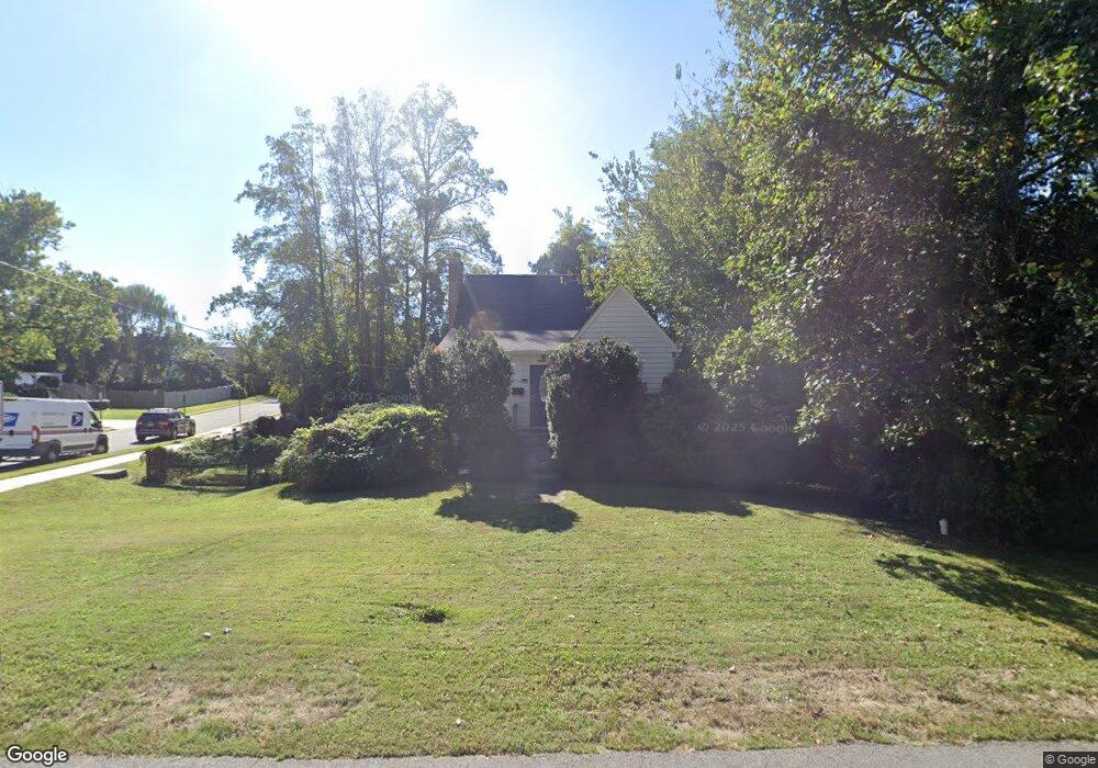 2314 Grove Ave, Falls Church, VA 22046 - photo 1