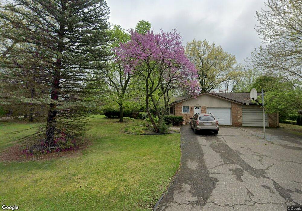 938 Rock Spring Rd, Bloomfield Hills, MI 48304 - photo 1