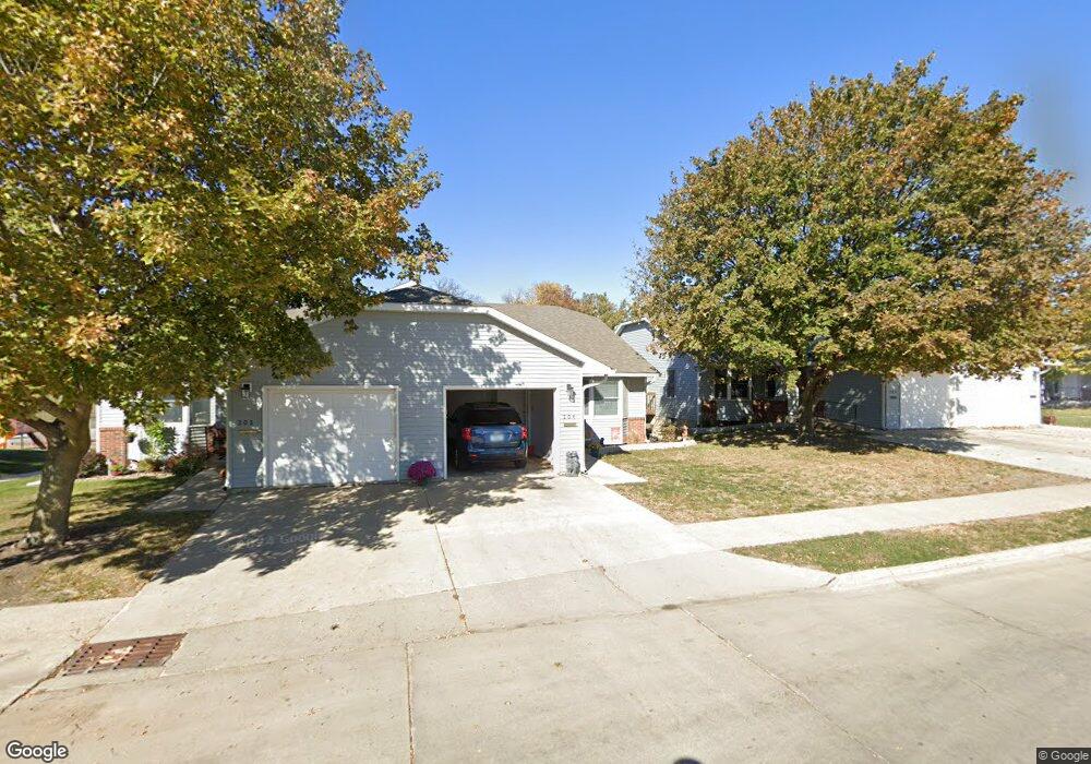 202 N 6th Ave E, Newton, IA 50208 - photo 1