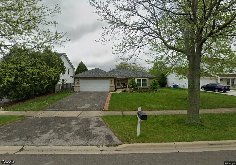 1142 Golden Oaks Pkwy unit 1, Aurora, IL 60506 - photo 1