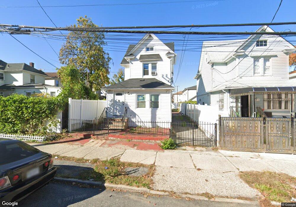 16411 108th Ave, Jamaica, NY 11433 - photo 1