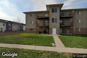 121 Aspen Ln, Hills, IA 52235