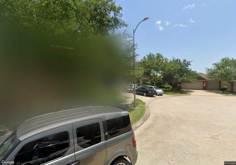 2823 Lost Maples Dr, Pearland, TX 77584 - photo 1