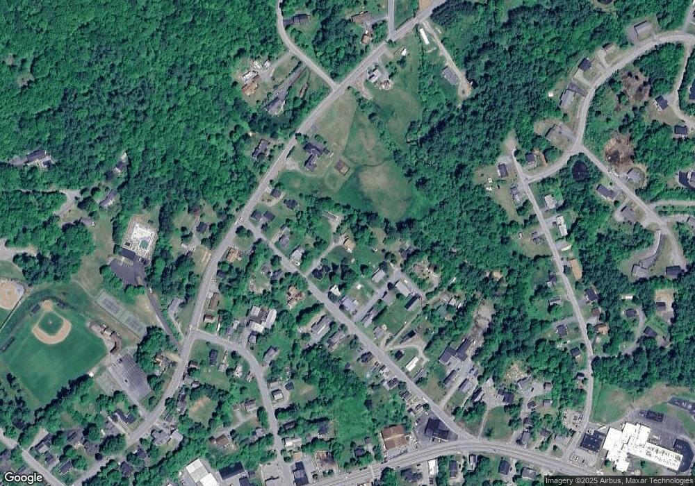 92 Pine St, Littleton, NH 03561 - photo 1