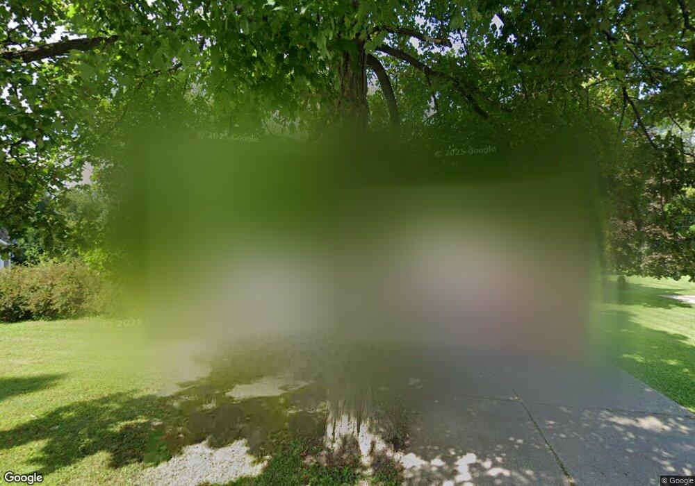 7600 Honeysuckle Rd, West Bloomfield, MI 48324 - photo 1