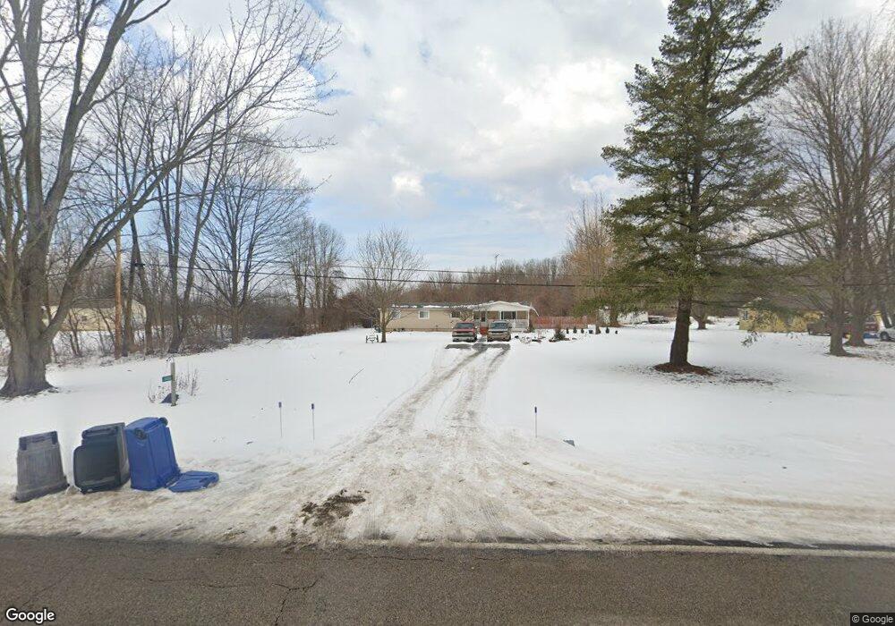 5232 W Carpenter Rd, Flint, MI 48504 - photo 1