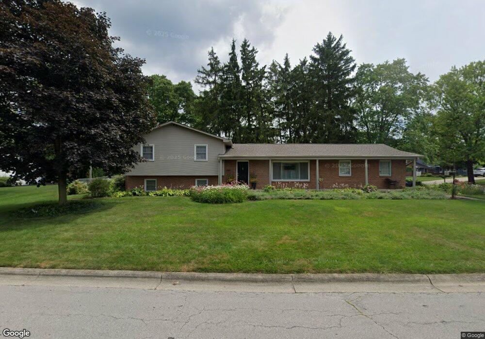 1041 Spring Grove Ln, Columbus, OH 43235 - photo 1