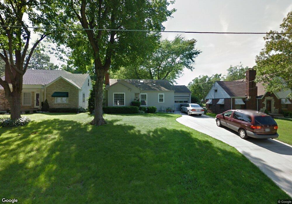 2812 47th St, Des Moines, IA 50310 - photo 1