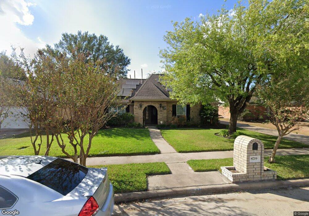 8719 Bold Forest Dr, Houston, TX 77088 - photo 1