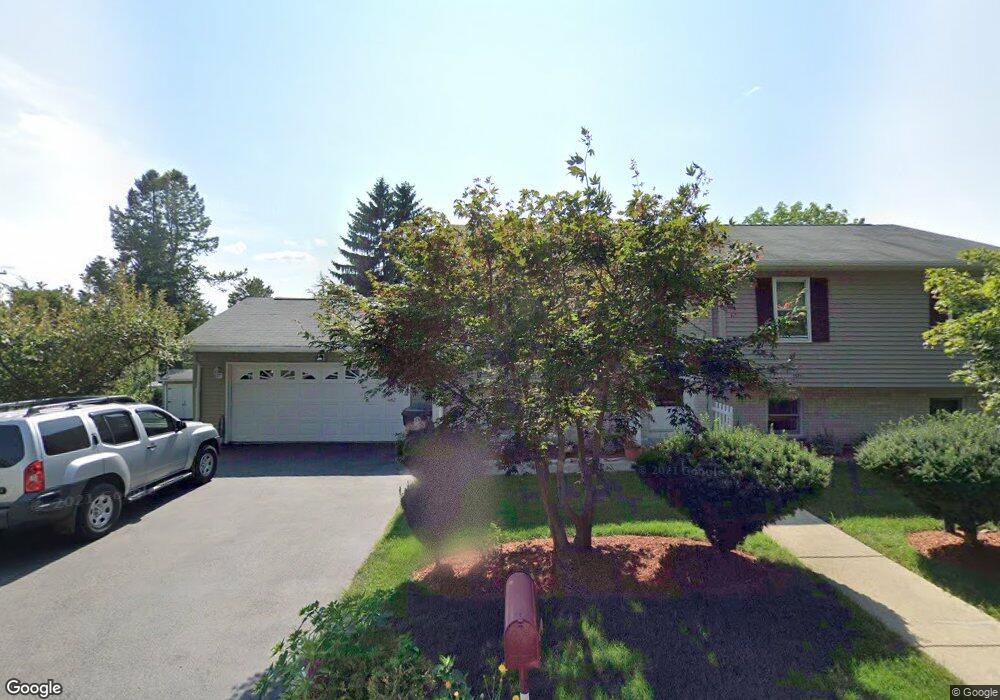 10 Lonsdale Farm Rd, Cumberland, RI 02864 - photo 1