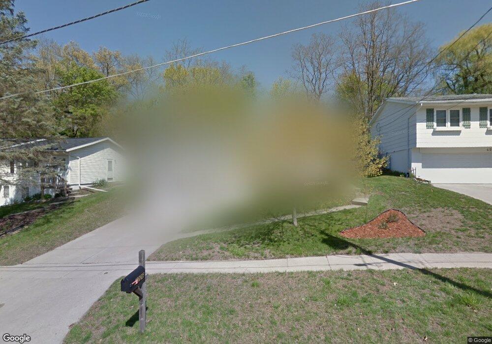 4206 Vine Ave SE, Cedar Rapids, IA 52403 - photo 1