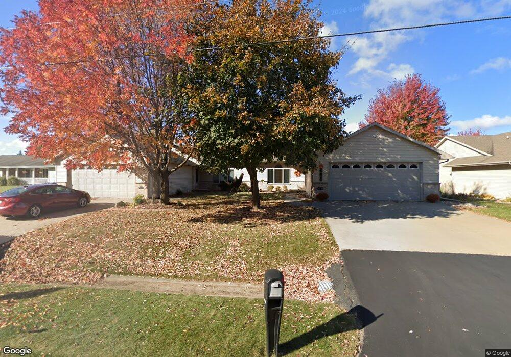 N249 Pinecrest Blvd unit 2, Appleton, WI 54915 - photo 1