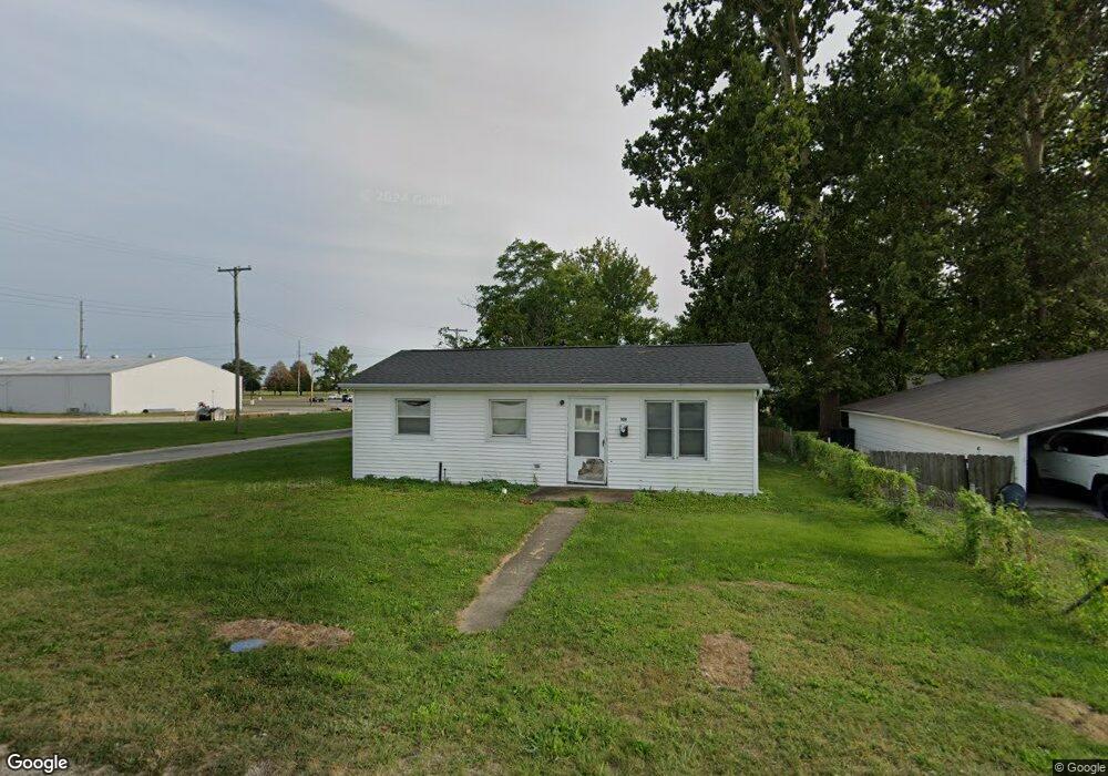 919 E Wilson St, Tuscola, IL 61953 - photo 1