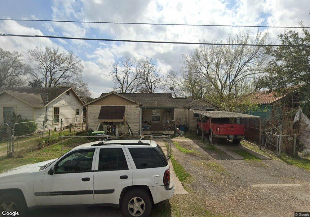52 Burress St, Houston, TX 77022 - photo 1