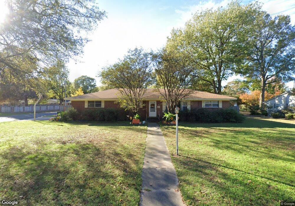 2016 Coker Hampton Dr, Stuttgart, AR 72160 - photo 1