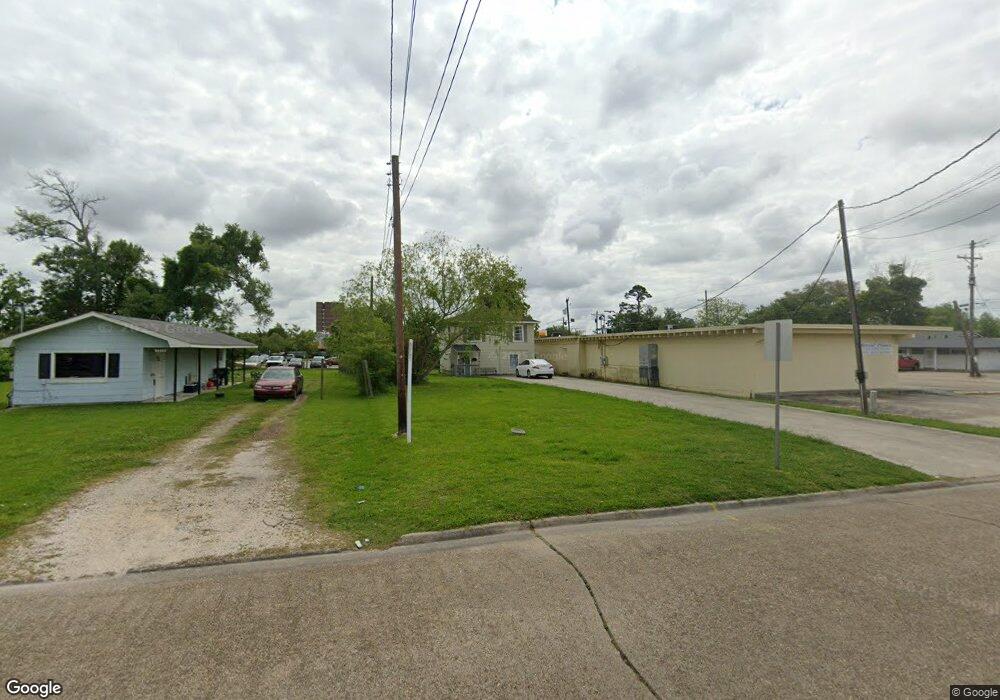 2811 1st Ave, Lake Charles, LA 70601 - photo 1
