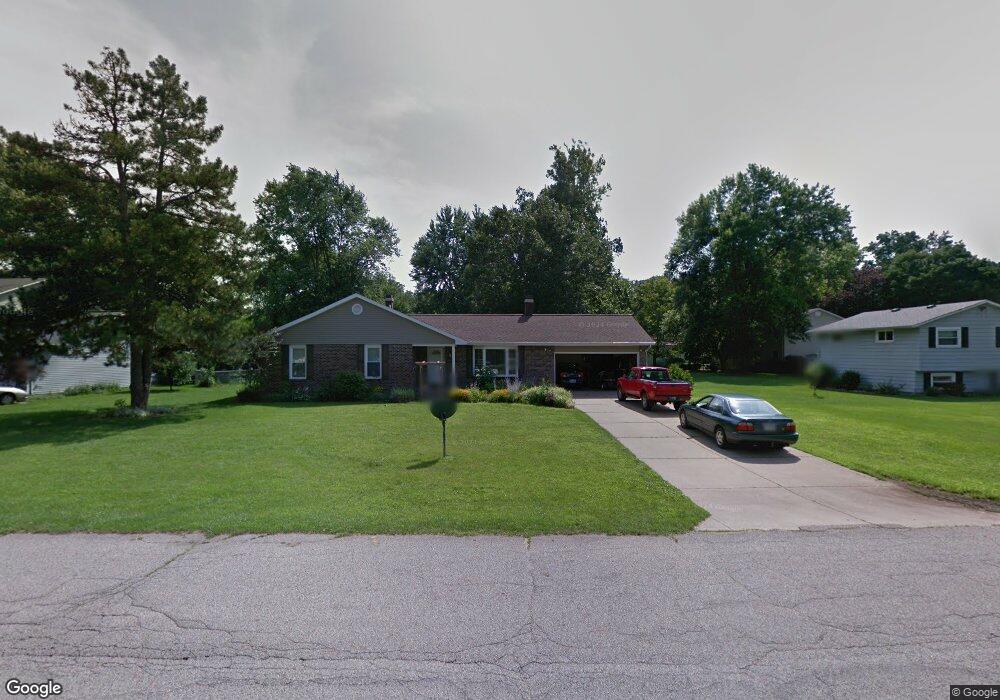 56887 Pinecrest Dr, Elkhart, IN 46516 - photo 1