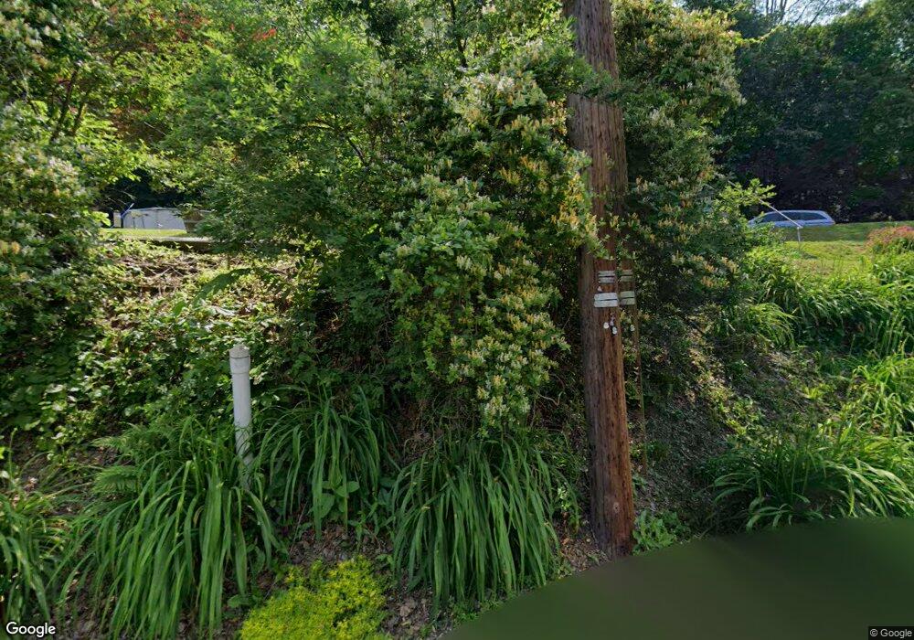 405 7th St, Slatington, PA 18080 - photo 1