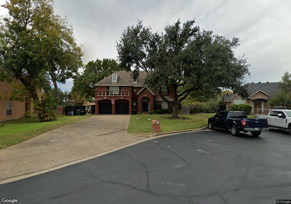 825 Tradonna Ln, Hurst, TX 76054 - photo 1