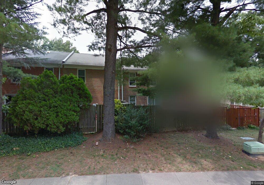 11969 Heathcote Ct, Reston, VA 20191 - photo 1