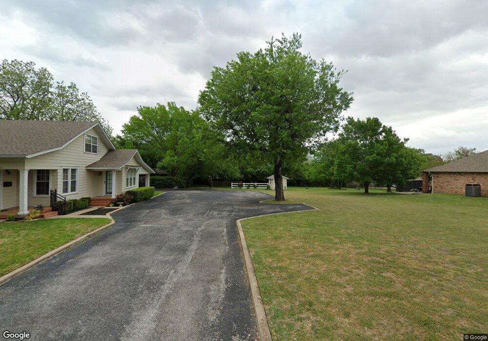 135 S Cowan St, Decatur, TX 76234 - photo 1