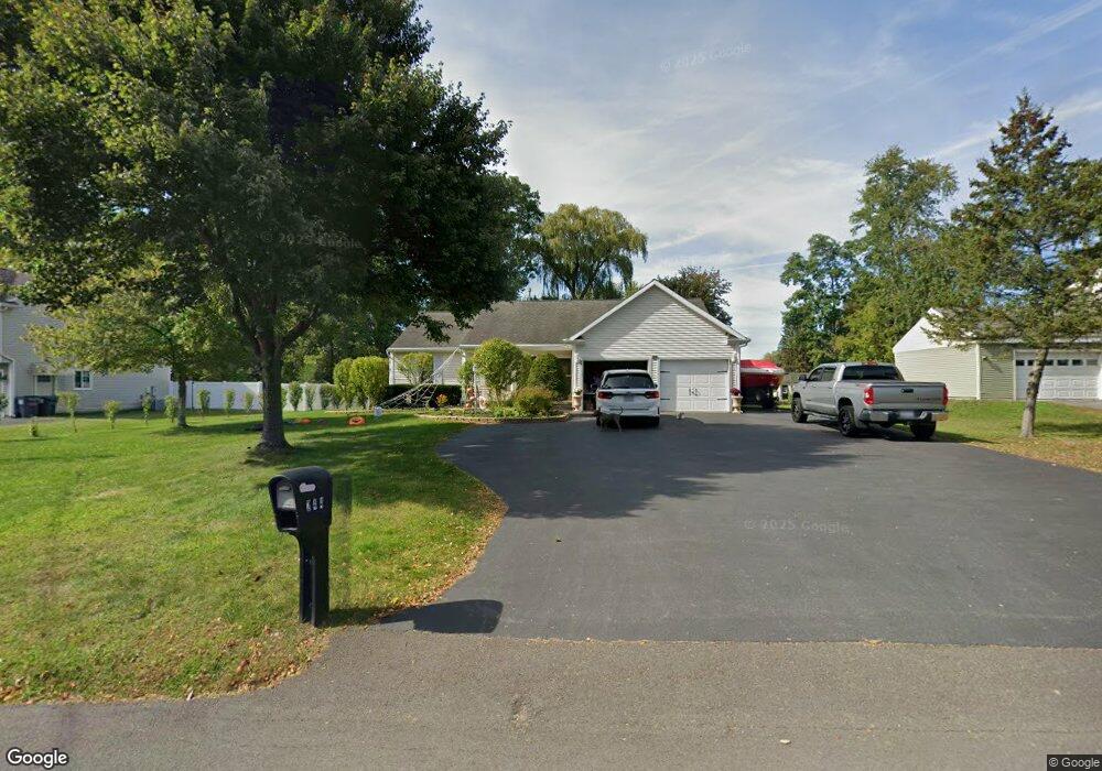 244 Lisha Kill Rd, Schenectady, NY 12309 - photo 1