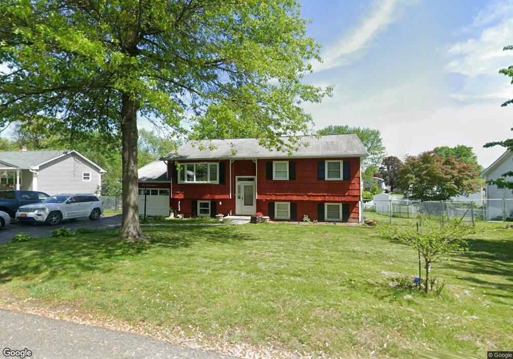 147 Riverview Dr, Fishkill, NY 12524 - photo 1