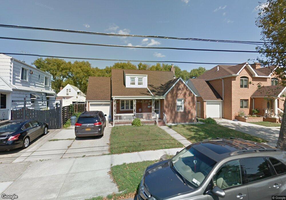 13847 63rd Ave, Flushing, NY 11367 - photo 1