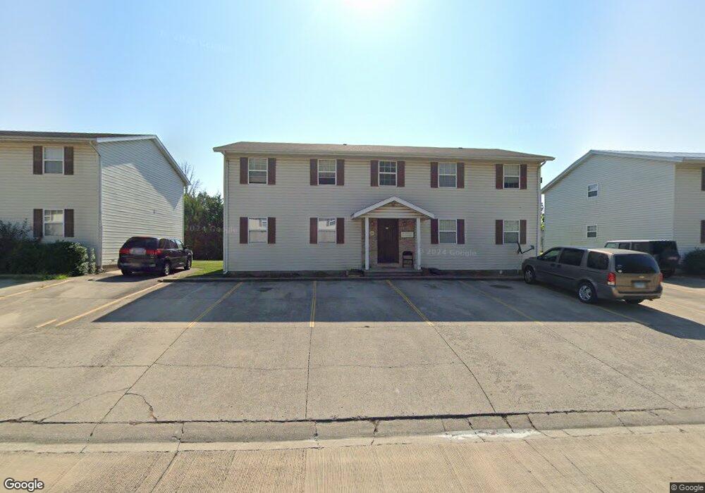 110 Illini Dr, Effingham, IL 62401 - photo 1