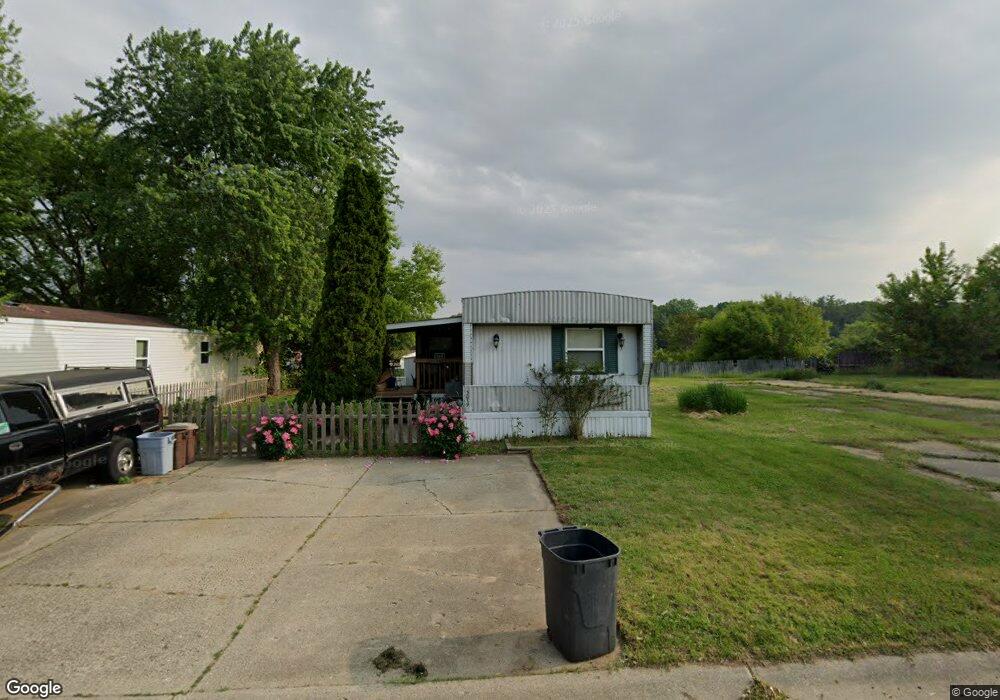 5015 N Naomikong Dr, Flint, MI 48506 - photo 1