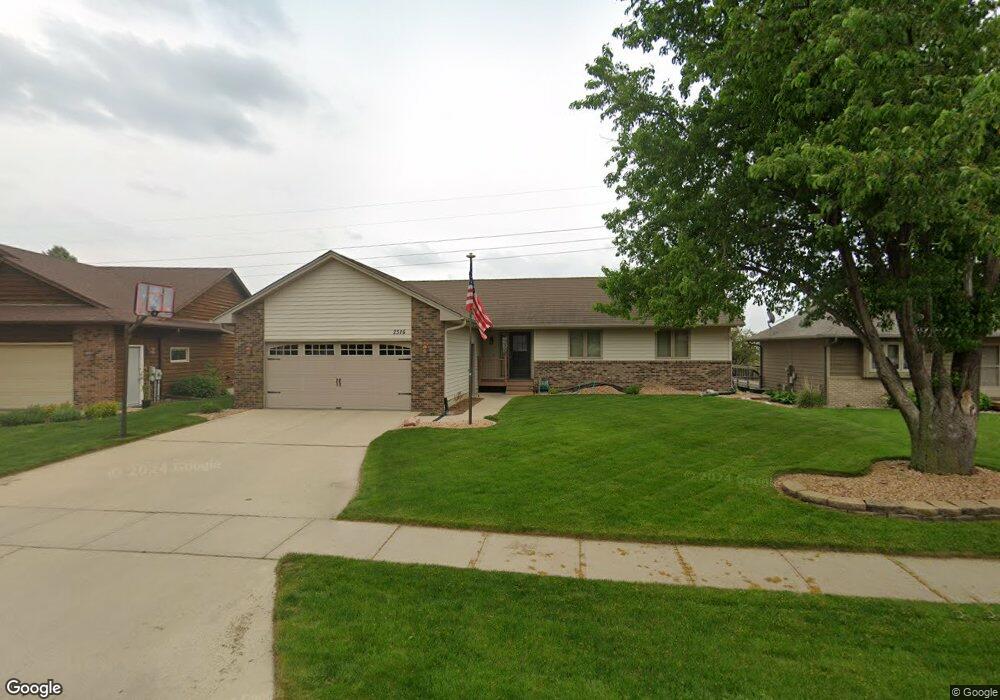 2516 S Avondale Ave, Sioux Falls, SD 57110 - photo 1