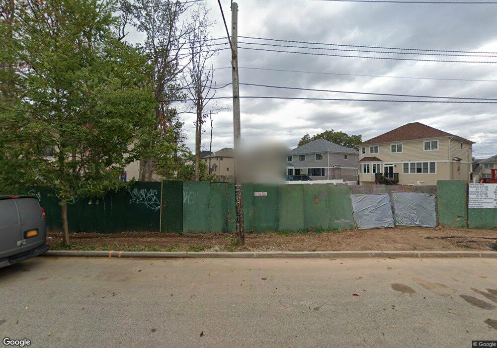 2184 S Service Rd, Staten Island, NY 10309 - photo 1