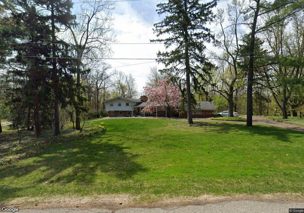 3690 Walbri Dr, Bloomfield Hills, MI 48304 - photo 1