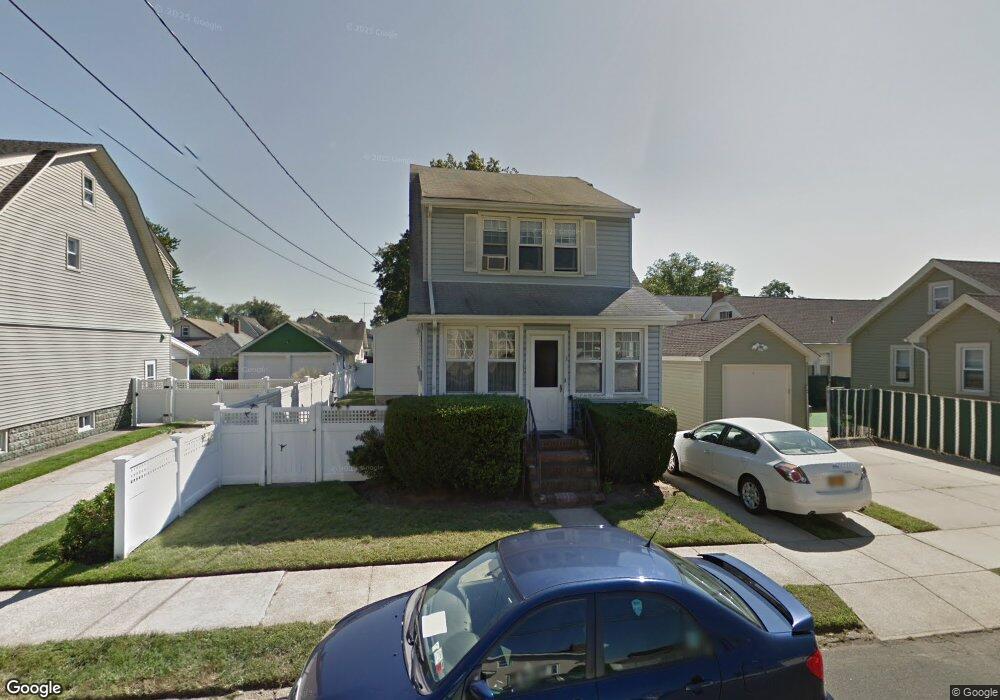 3 Ruth Place, Lynbrook, NY 11563 - photo 1