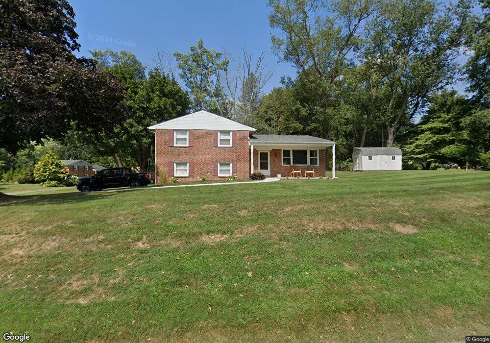 407 Burning Tree Rd, Wallingford, PA 19086 - photo 1