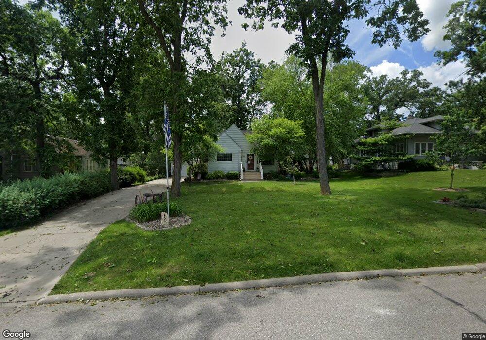 2333 Grand Blvd, Cedar Falls, IA 50613 - photo 1