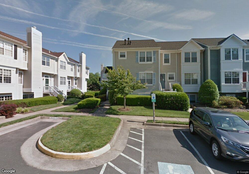 10919 Postern Ct, Manassas, VA 20109 - photo 1