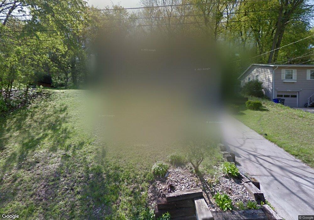 1726 10th St NW, Cedar Rapids, IA 52405 - photo 1