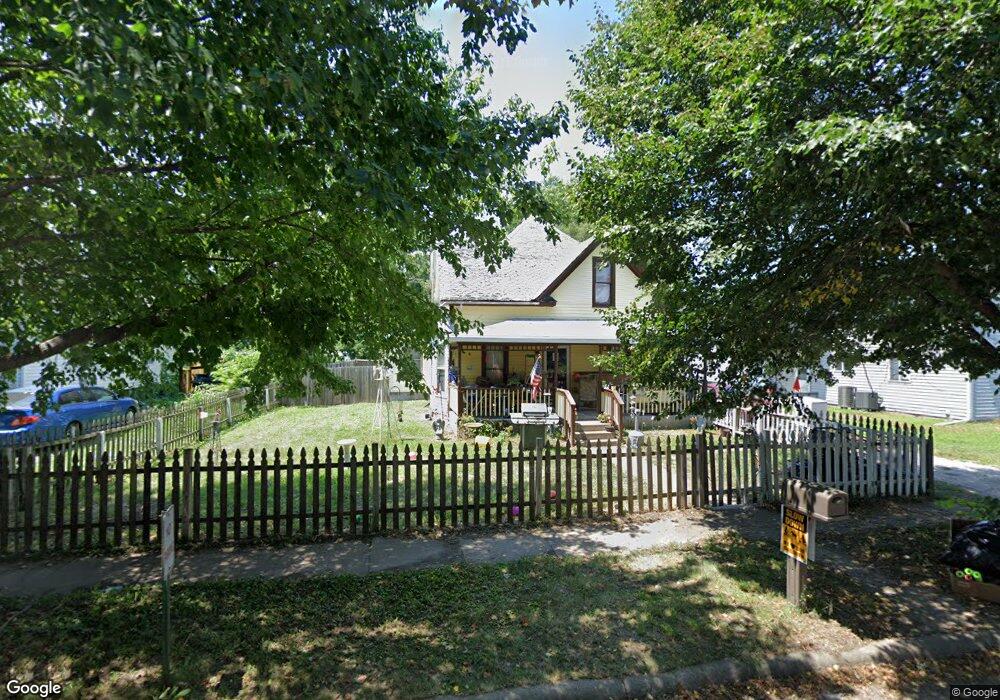 312 N Sycamore St, Shenandoah, IA 51601 - photo 1