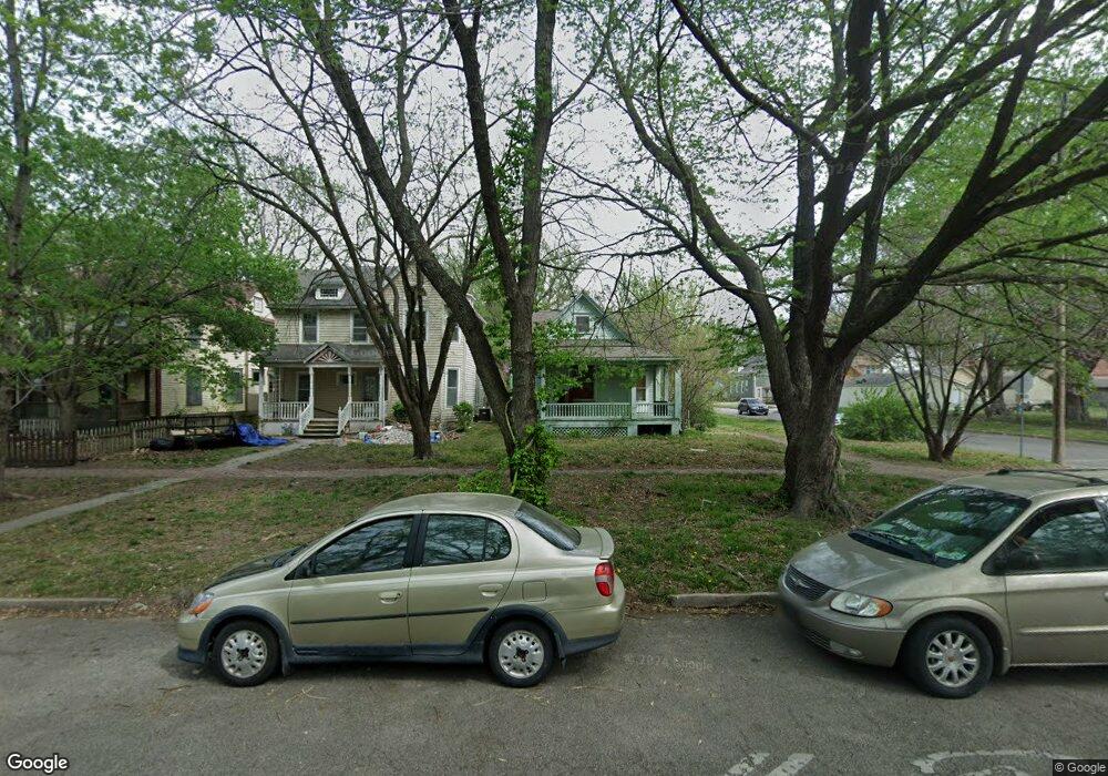 234 SW Clay St, Topeka, KS 66606 - photo 1