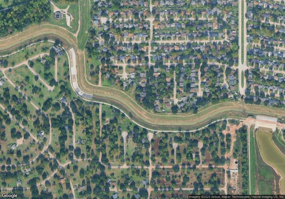 9207 Woodland Oaks Dr, Houston, TX 77040 - photo 1