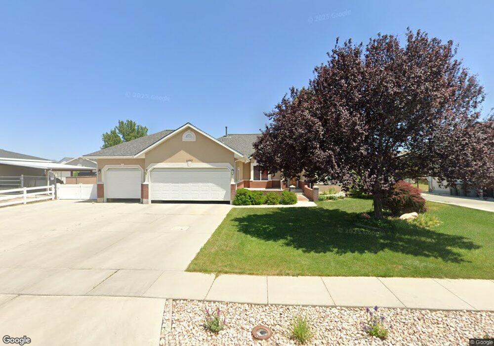 10317 Whispering Sands Cir, South Jordan, UT 84095 - photo 1