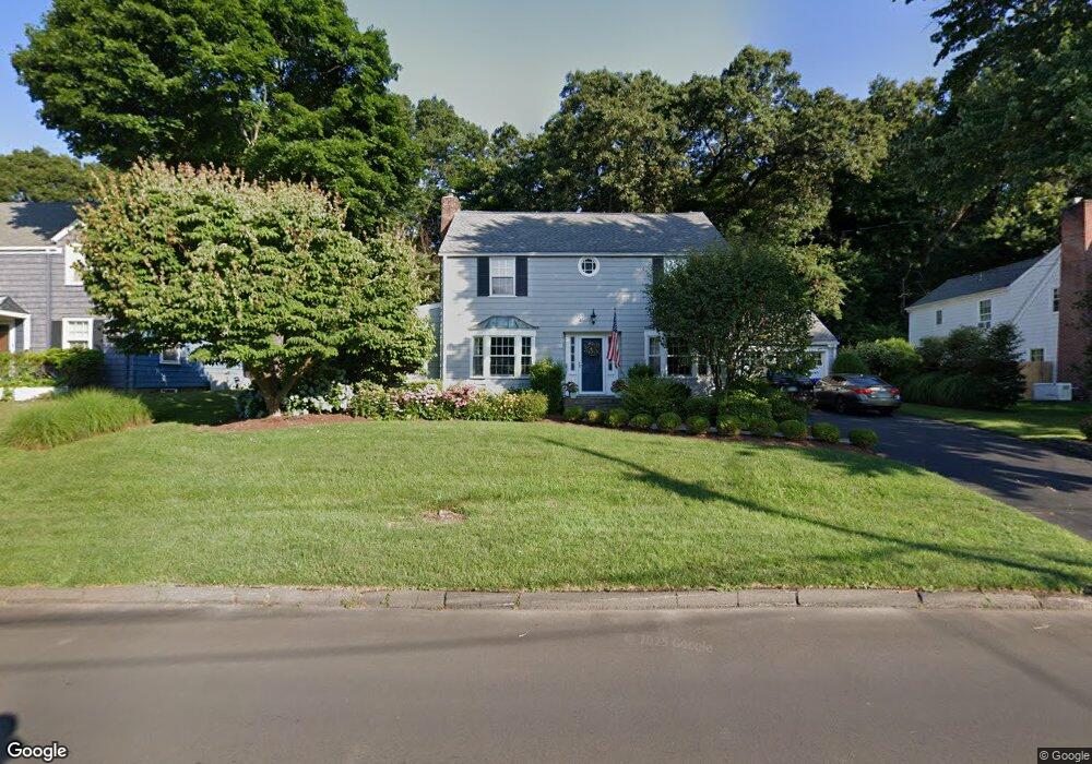 82 Edgewood Rd, Fairfield, CT 06825 - photo 1