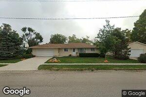 207 Locust St SE, Blairstown, IA 52209