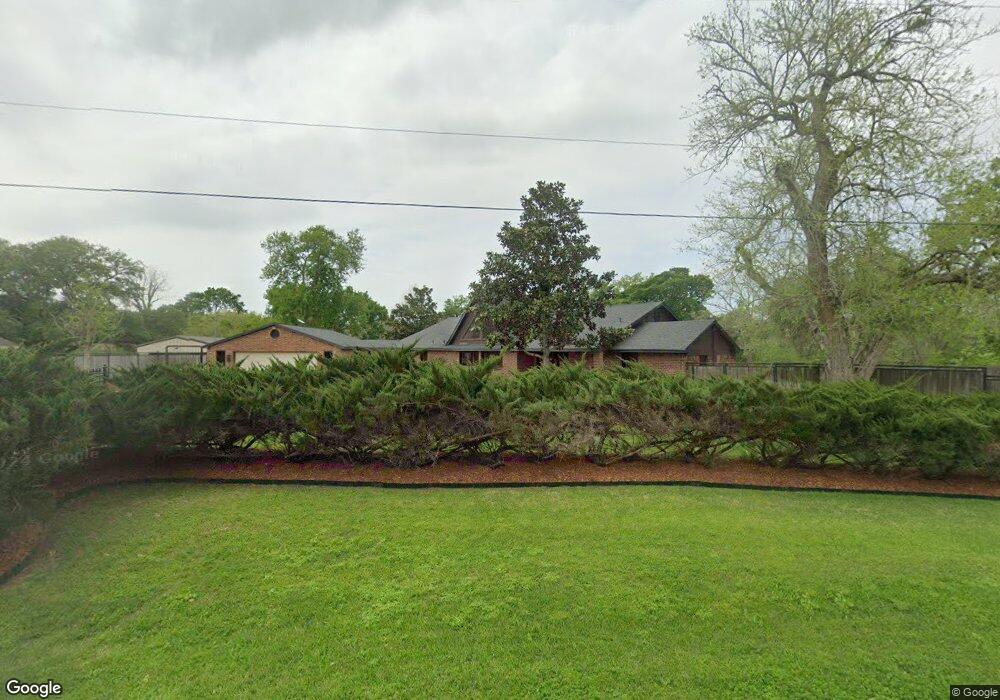 98 Nueces St, Bay City, TX 77414 - photo 1