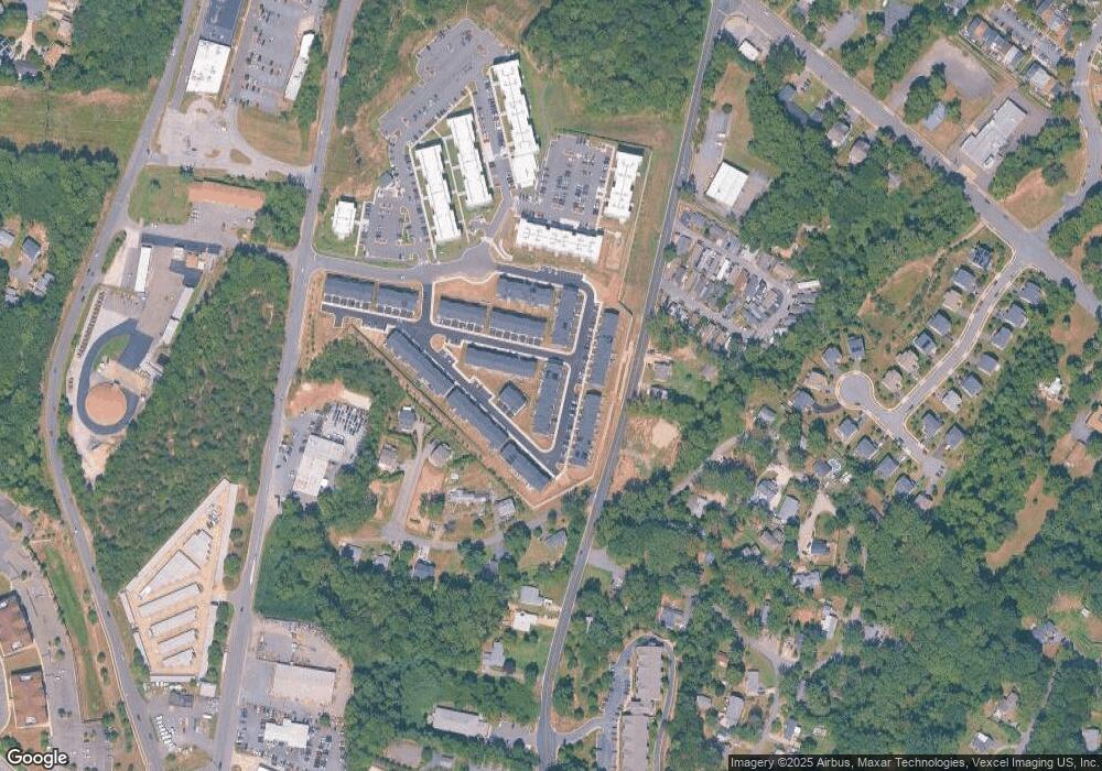 18240 Summit Pointe Dr, Triangle, VA 22172 - photo 1