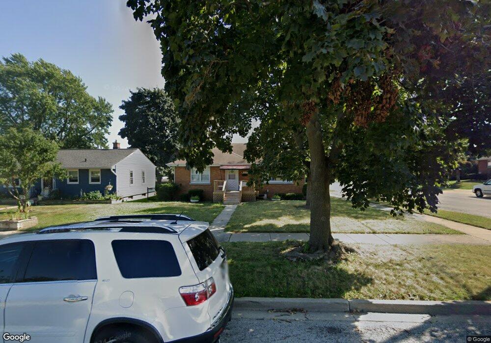 2219 Pearsall Pkwy, Waukegan, IL 60085 - photo 1