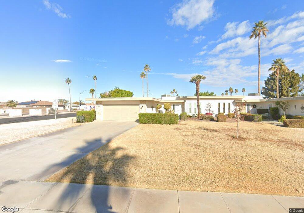 10652 W Pineaire Dr, Sun City, AZ 85351 - photo 1