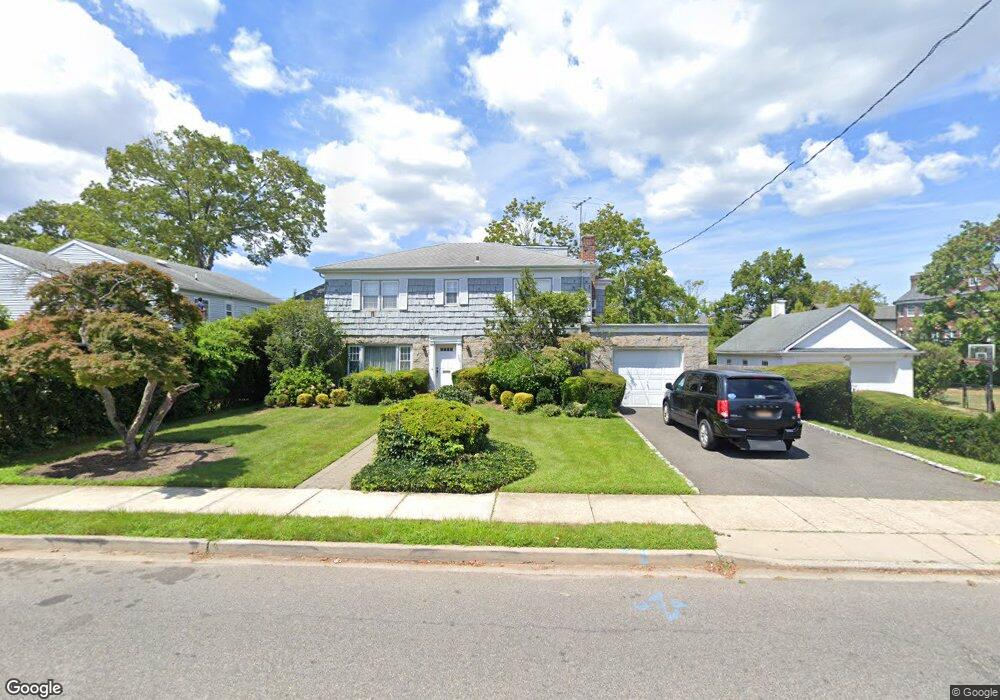 360 Kenridge Rd, Lawrence, NY 11559 - photo 1