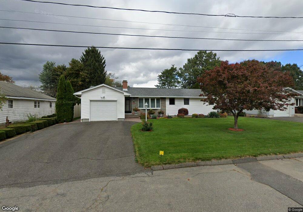 26 Fanjoy Dr, Chicopee, MA 01013 - photo 1